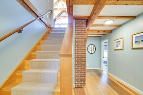 Spacious Kennebunkport Home w/ View, 2 Mi to Beach