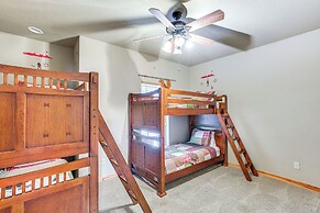 Views & Private Dock: Lakefront Eustace House!