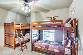 Views & Private Dock: Lakefront Eustace House!