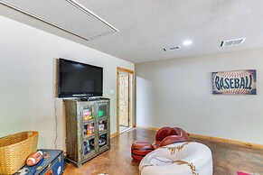 Views & Private Dock: Lakefront Eustace House!