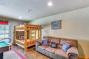 Views & Private Dock: Lakefront Eustace House!