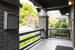 Updated Tacoma Home w/ Patio: 3 Mi to Downtown