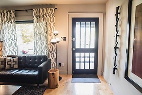 Updated Tacoma Home w/ Patio: 3 Mi to Downtown