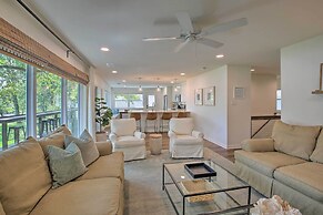 Deck, Fire Pit: Waterfront Lake Hamilton Home