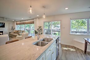 Deck, Fire Pit: Waterfront Lake Hamilton Home