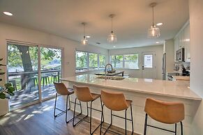 Deck, Fire Pit: Waterfront Lake Hamilton Home