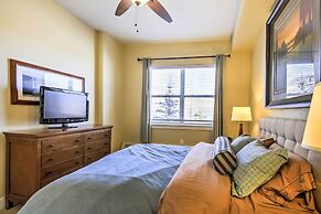 Ski-in/ski-out Access: Mtn-view Granby Condo!
