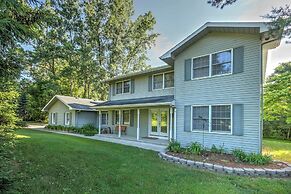 Private Plymouth Hideaway - 13 Miles to Ann Arbor!