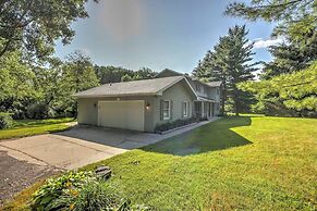 Private Plymouth Hideaway - 13 Miles to Ann Arbor!