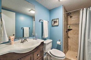 Massanutten Retreat w/ Double Deck & Mtn View!