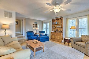 Massanutten Retreat w/ Double Deck & Mtn View!