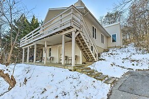 Massanutten Retreat w/ Double Deck & Mtn View!