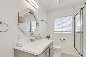 Riverfront Home w/ Boat Dock & Kayaks!