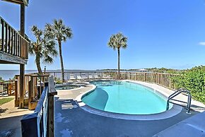 Beachfront Cedar Key Condo w/ Pool, Spa & Views!