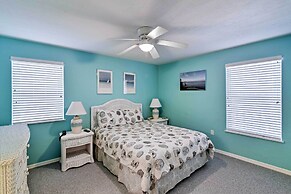 Beachfront Cedar Key Condo w/ Pool, Spa & Views!