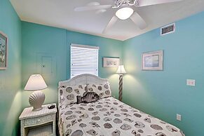 Beachfront Cedar Key Condo w/ Pool, Spa & Views!