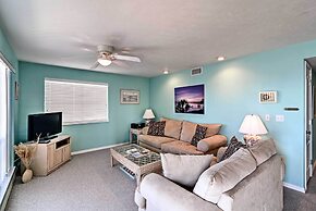 Beachfront Cedar Key Condo w/ Pool, Spa & Views!