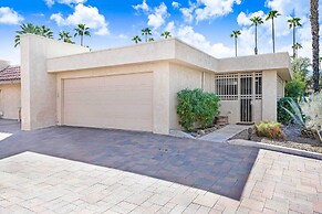 S Palm Desert Condo: Resort Pools & Mtn Views
