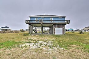 Walk to Beach: Coastal Home in Port Bolivar!