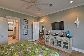 Walk to Beach: Coastal Home in Port Bolivar!