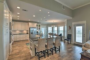 Walk to Beach: Coastal Home in Port Bolivar!