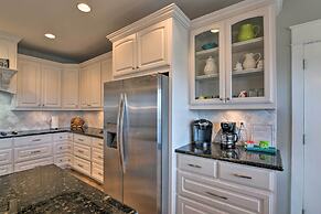 Walk to Beach: Coastal Home in Port Bolivar!