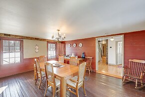 Charming Lovell Farmhouse - 17 Acres w/ Mtn Views!