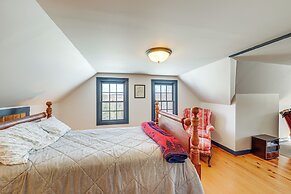 Charming Lovell Farmhouse - 17 Acres w/ Mtn Views!