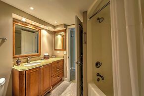 Marco Island Condo w/ Patio: Steps to Beach Access