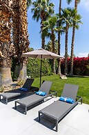 Covered Patio, Pool & Games: Home in Palm Springs