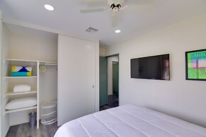 Covered Patio, Pool & Games: Home in Palm Springs