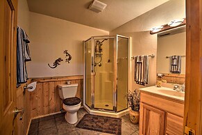 Custom Bitterroot Valley Cabin w/ Hot Tub & Views!