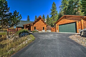 Custom Bitterroot Valley Cabin w/ Hot Tub & Views!