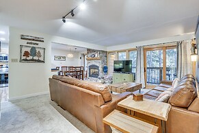 'snowdogs' Breck Condo w/ Fireplace: Walk to Lifts
