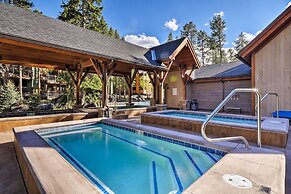 'snowdogs' Breck Condo w/ Fireplace: Walk to Lifts