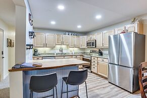 'snowdogs' Breck Condo w/ Fireplace: Walk to Lifts