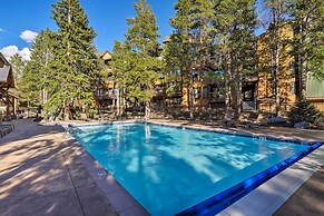 'snowdogs' Breck Condo w/ Fireplace: Walk to Lifts