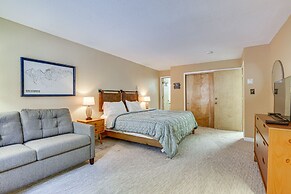 'snowdogs' Breck Condo w/ Fireplace: Walk to Lifts