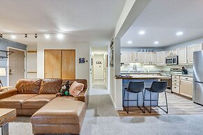 'snowdogs' Breck Condo w/ Fireplace: Walk to Lifts