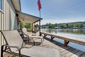 Guntersville Lake Home w/ Deck & Covered Boat Slip