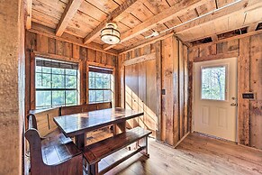 Wilburton Cabin w/ Fire Pit, Mountain Views!