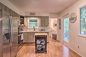 Peaceful Pisgah Forest Cottage w/ Fire Pit!