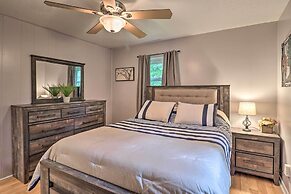 Peaceful Pisgah Forest Cottage w/ Fire Pit!