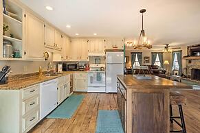 'joshuas Lodge' w/ Hot Tub + Mountain Views!