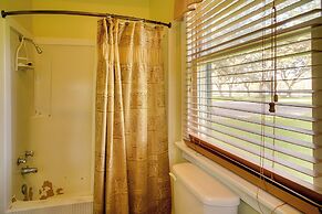 Tranquil Bayou Country Home w/ Pond: 8 Mi to Houma