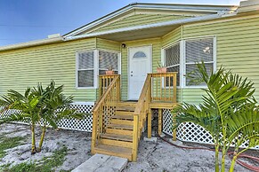 Pet-friendly Home: 10 Mi to Lake Okeechobee!