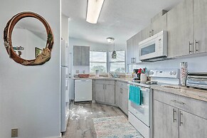 Pet-friendly Home: 10 Mi to Lake Okeechobee!