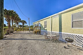 Pet-friendly Home: 10 Mi to Lake Okeechobee!