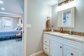 Airy Apartment With Deck - Walk to Main Street!