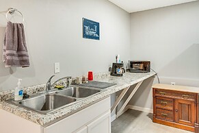 Airy Apartment With Deck - Walk to Main Street!